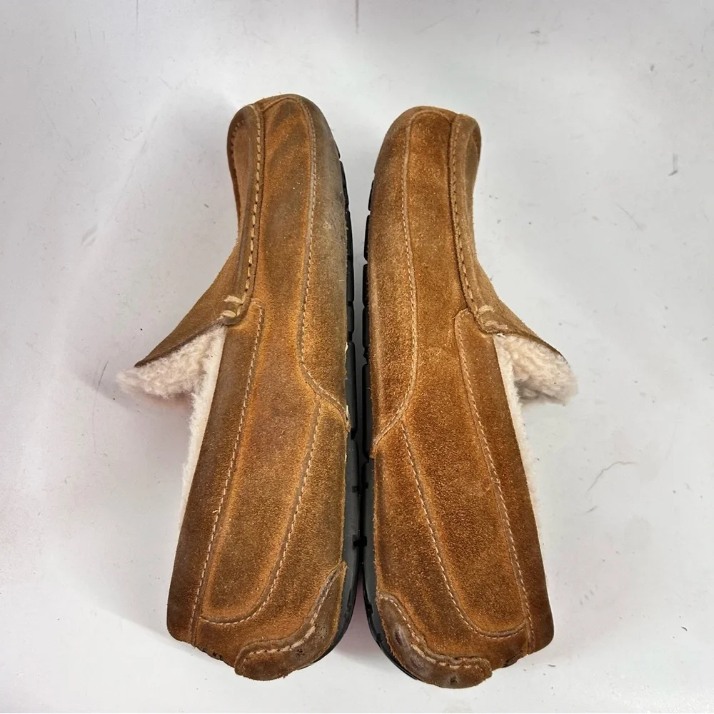 UGG men’s ascot